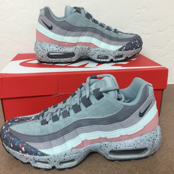 Nike Shoes - Nike Women’s Air Max 95 SE “Confetti”  918413-002